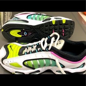 Girls Nike Air Max Y3.5 like new